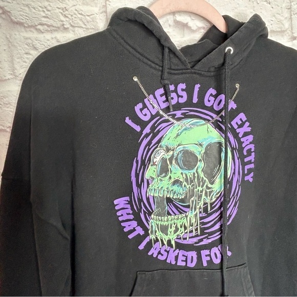 Broken Promises Jinxed Chain Skull Hoodie - Picture 8 of 16